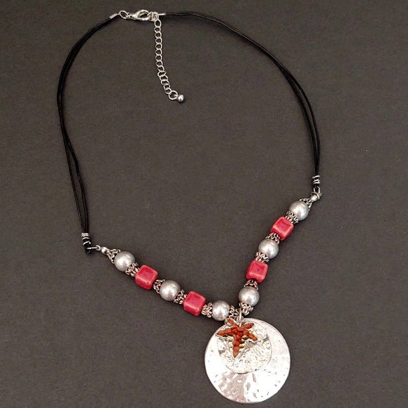 Red ceramic beads w/silver pendant necklace - Picture 16 of 16